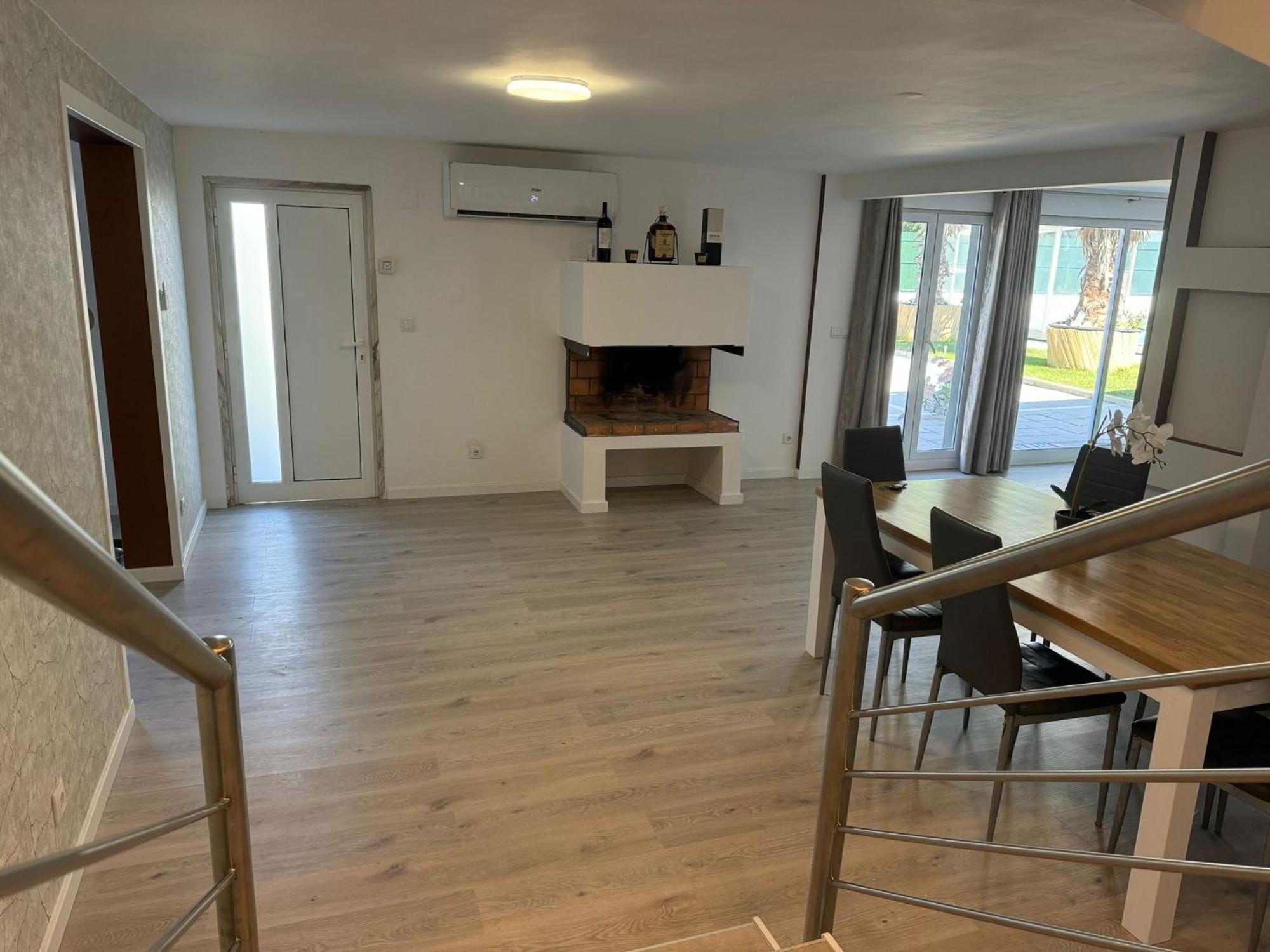 Aroeira Tropical Villa - Omega Charneca  Eksteriør billede
